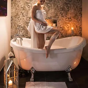 Boutique 3*, Ferrara Italien